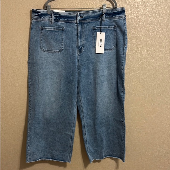 Mica Super High Wide Crop Jeans Sz 22W - Picture 1 of 8